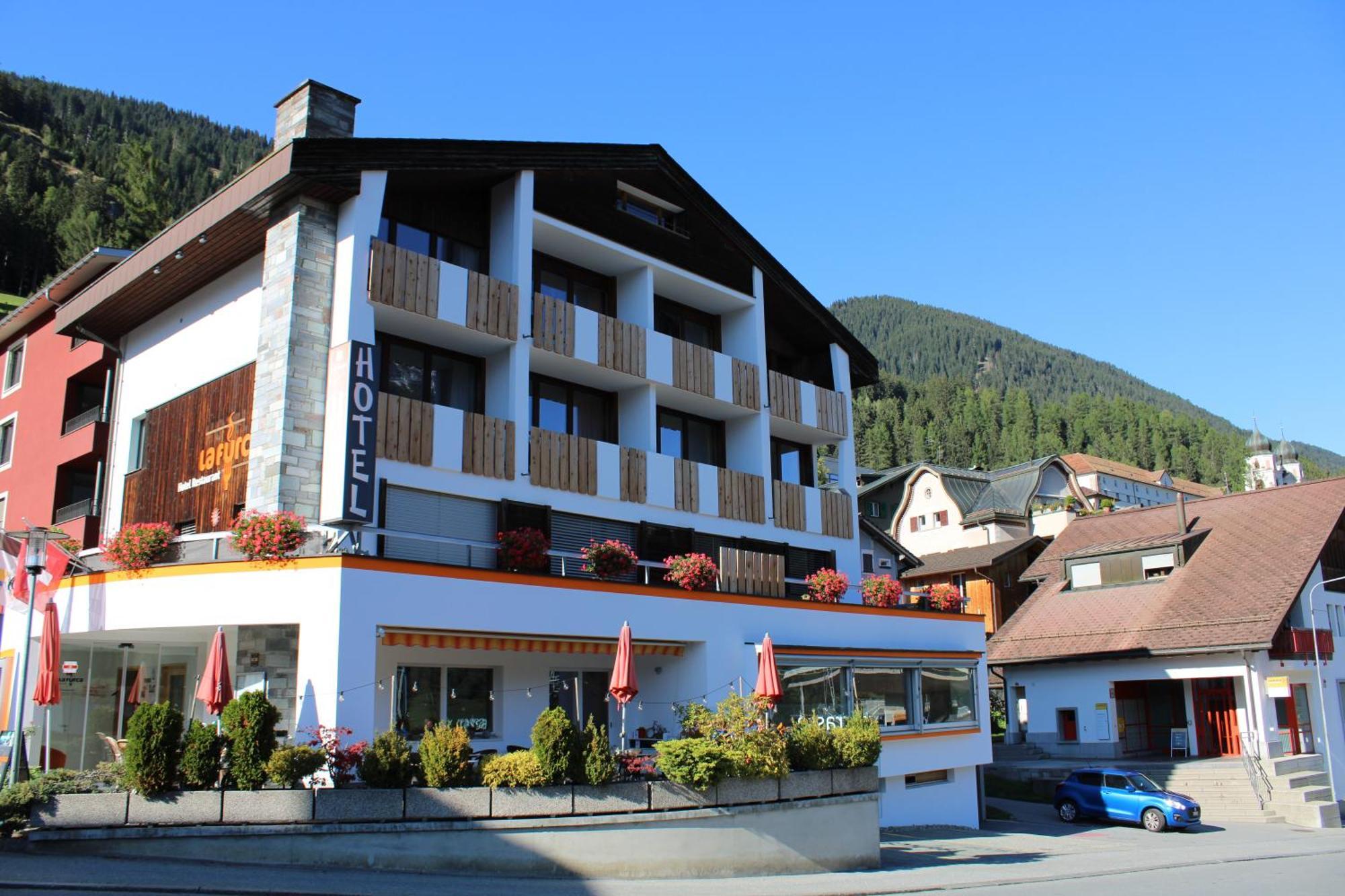 Hotel Restaurant La Furca Disentis Exterior foto